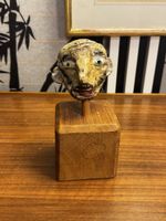 Holzskulptur Kopf auf Sockel, Handarbeit, Vintage Deko