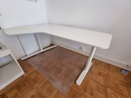 Bureau d’angle IKEA BEKANT