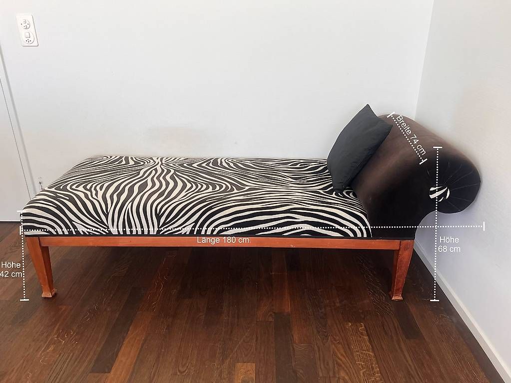 Liegen & Liegestühle: Chaise longue Zebramuster – Gebraucht aus Bern von Guggibern 1