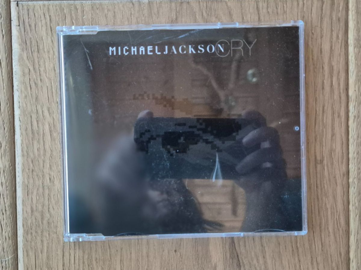 CD: CD Michael Jackson "Cry" – Usato da Savièse venduto da coeur88