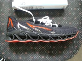 Sportschuhe Gr. 45