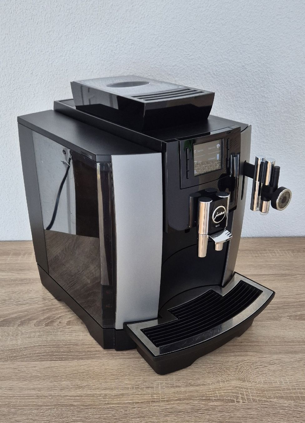 Jura Macchine per caffè & Macchine per espresso: Jura We8 - top Zustand! – Usato da Sursee venduto da Marcelo.22 3