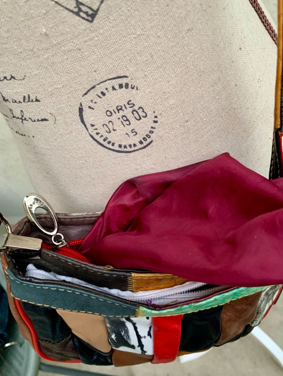 Lacoste Borse da donna: Incroyable sac vintage patchwork LACOSTE 2 poches zippées – Usato da Martigny venduto da only__you 4