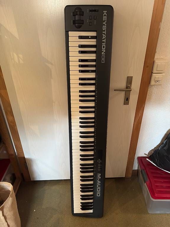 Instruments de musique: M-Audio Keystation 88 MIDI Keyboard – D'occasion à Gelterkinden par Fushiin