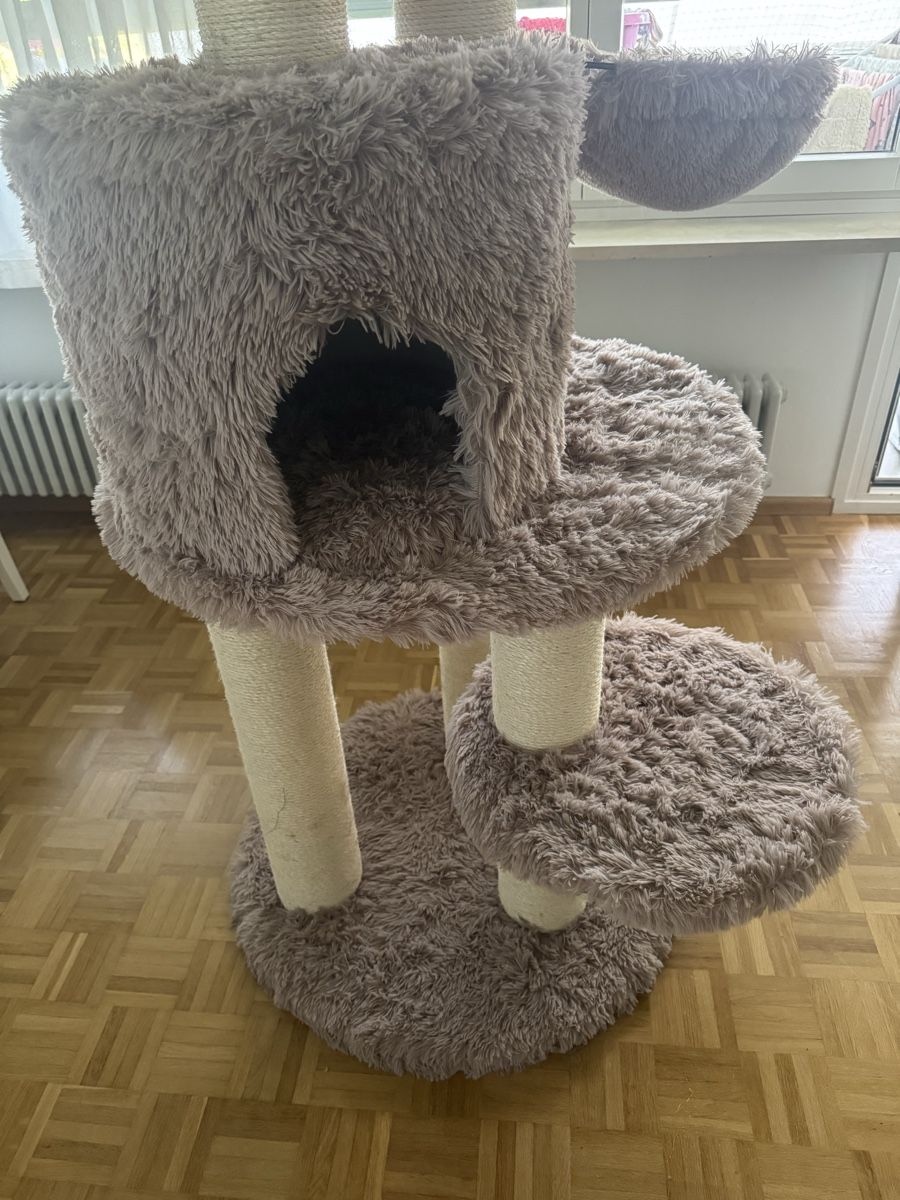 Arbres à chats: Kratzbaum Rosa Beige – D'occasion à Frenkendorf par lop_sq9f 3