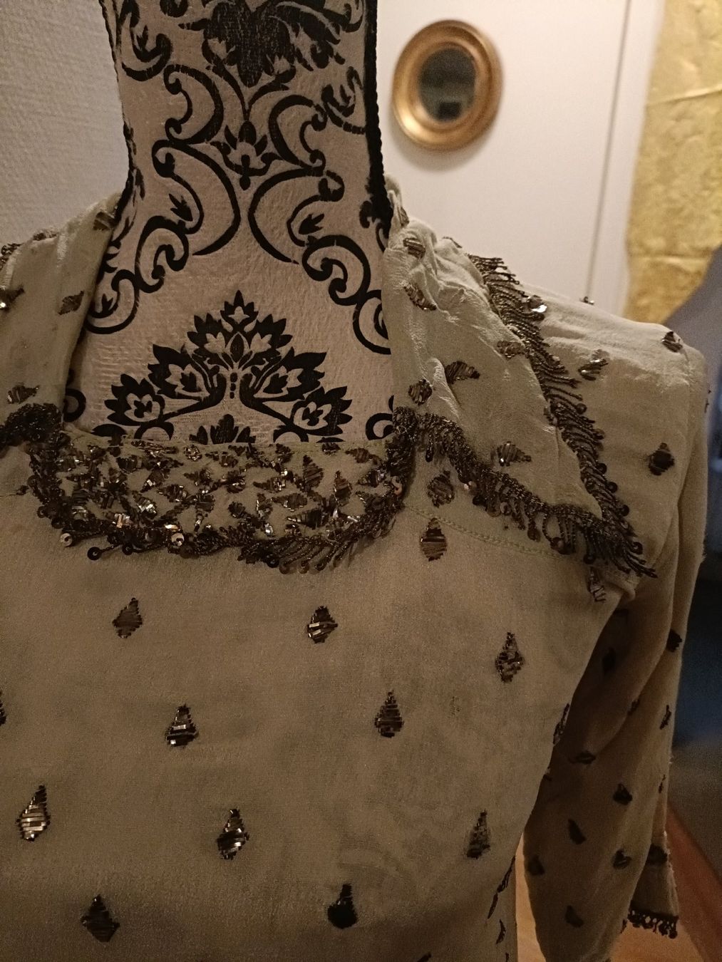 Vestiti: Antikes Naghdeh Kleid – Usato da Schaffhausen venduto da sim_j822 3