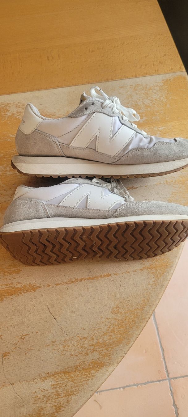 New Balance Scarpe da donna: New balance 38 – Usato da Echallens venduto da frimousse2008