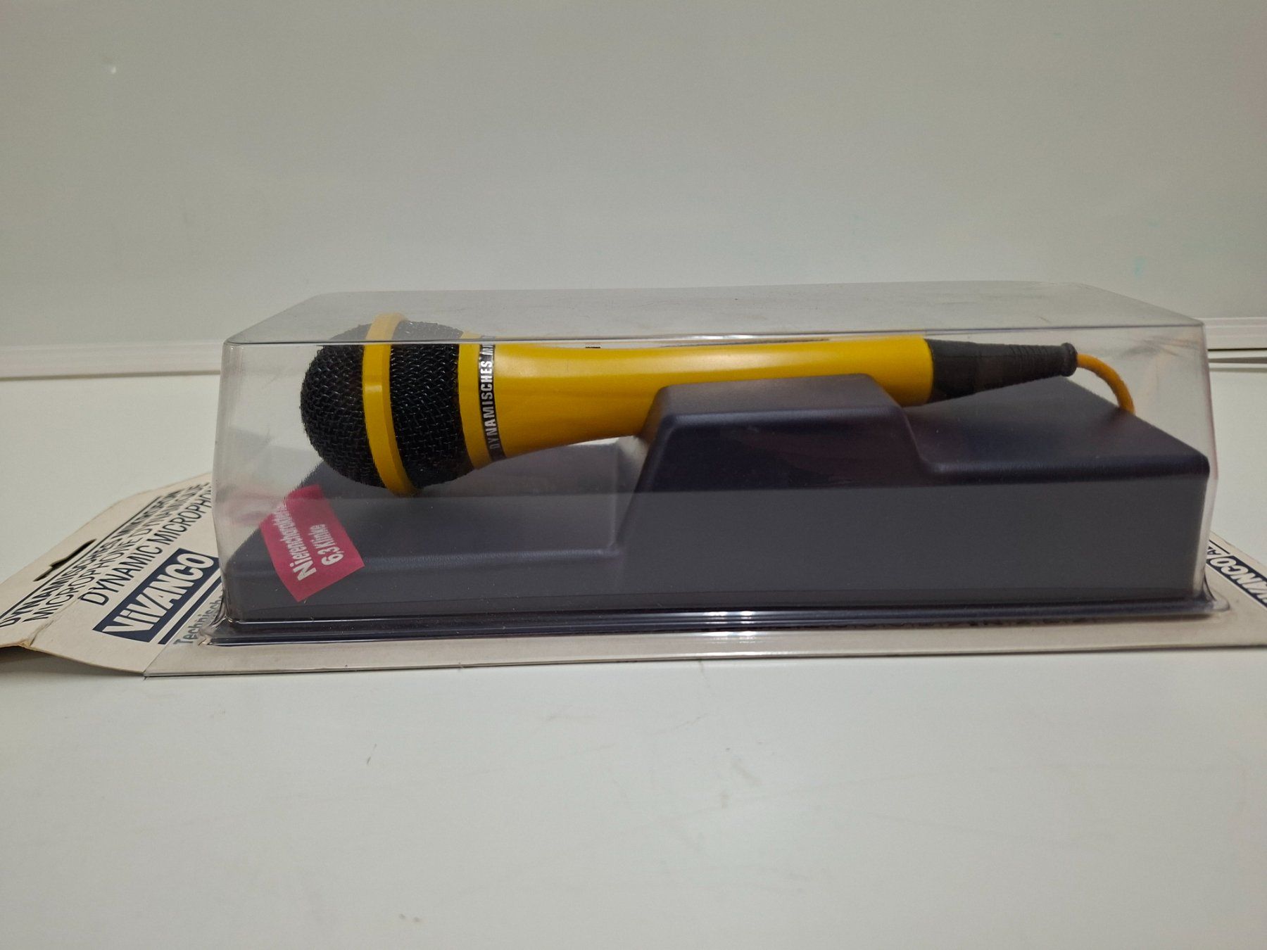 Microfoni: Dynamisches Mikrofon DM 26 von Vivanco – Nuovo e nell'imballaggio originale da Wettingen venduto da Wendemarket 1