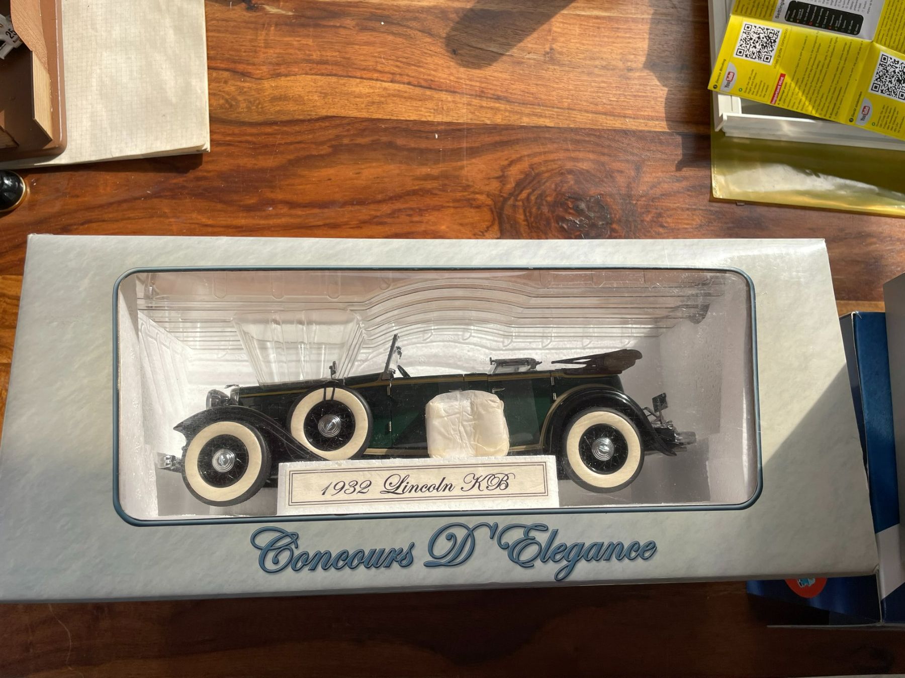 Modellini d'auto: Lincoln 1932 cabriolet     1:18 – Nuovo e nell'imballaggio originale da Wohlen AG venduto da Erelpowerline