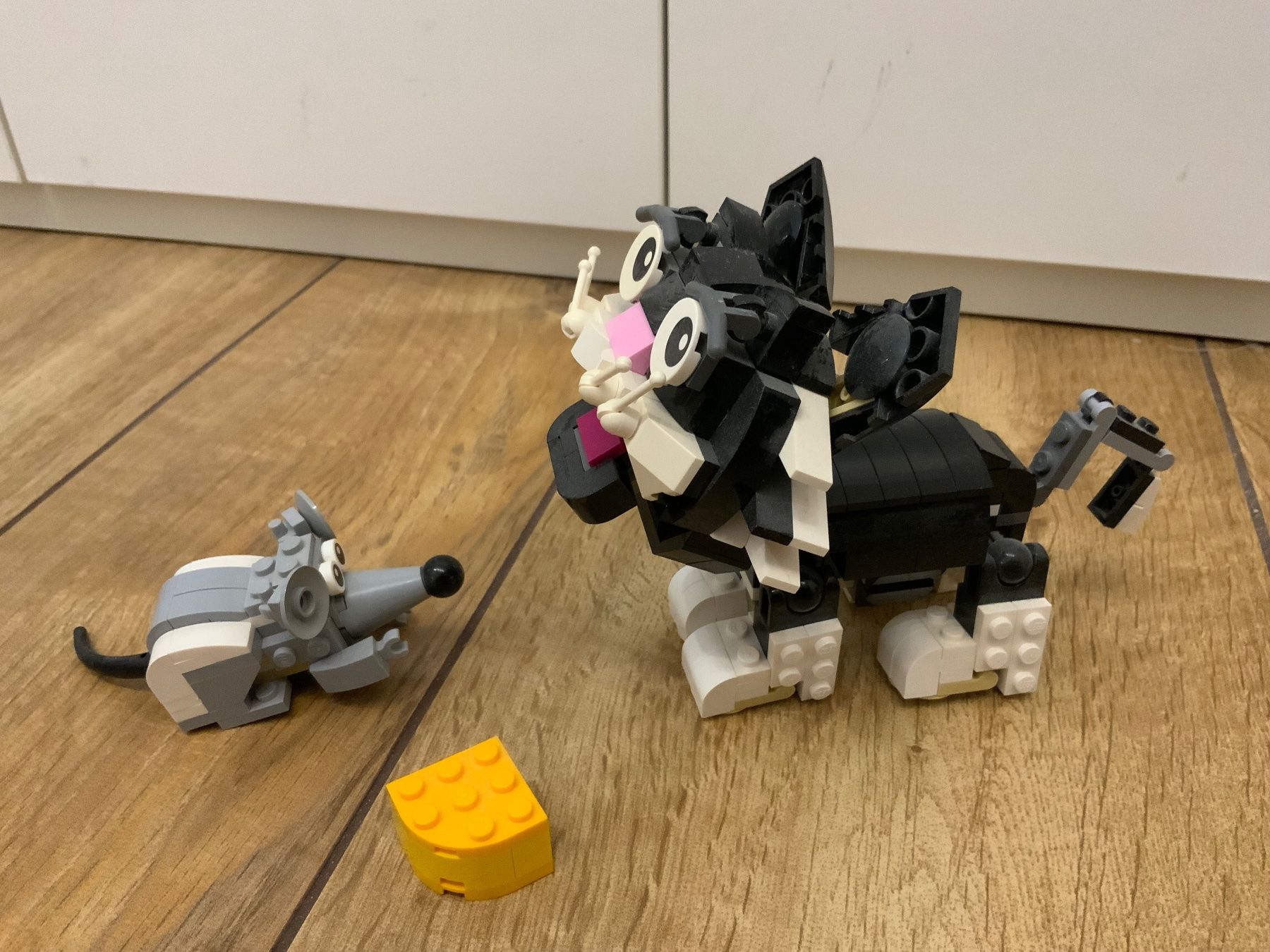 Lego Kit di costruzioni: 2 Lego Sets: Creator Katze und Maus und Mixels ab 6-7J – Usato da Bettingen venduto da delphin246 2