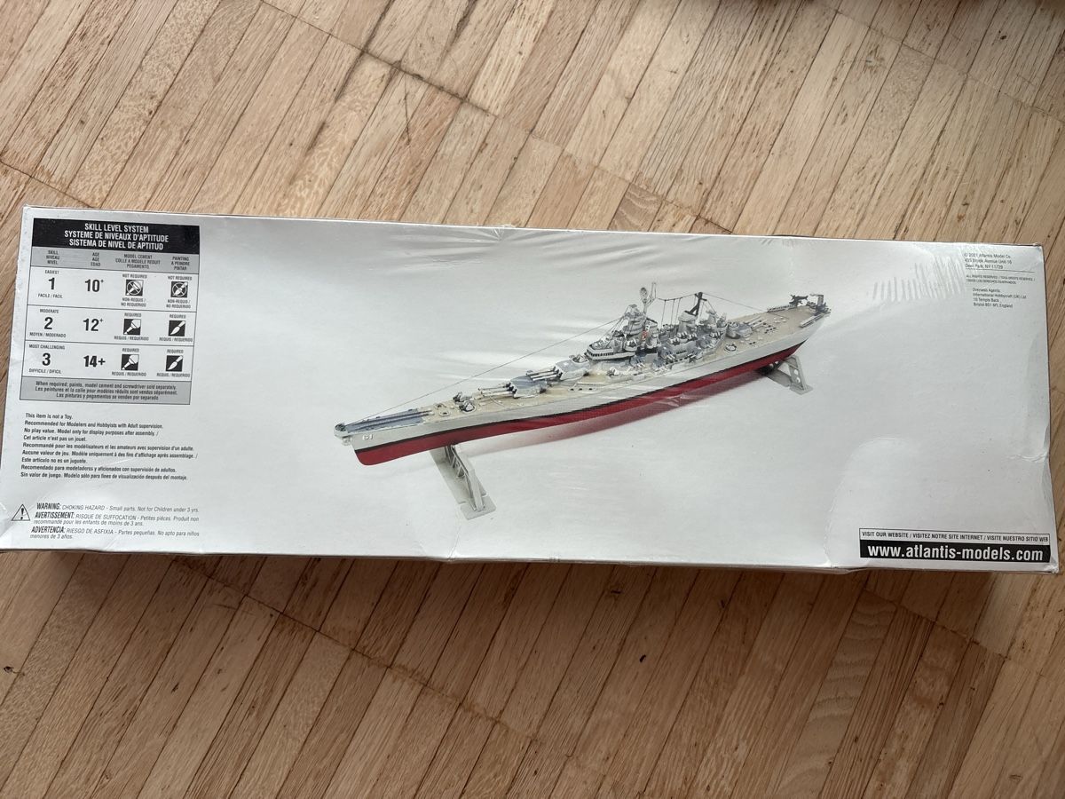 Modellbausätze & Standmodelle: New Atlantis USS Iowa Battleship Plastic Model Kit – Neu und originalverpackt aus Nyon von Iamher 1