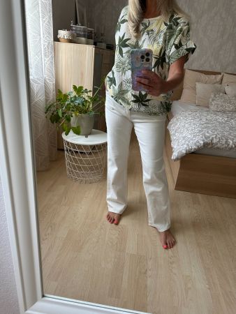 Wunderschöne Bluse aus 100% Cotton eher Gr.M  NEU