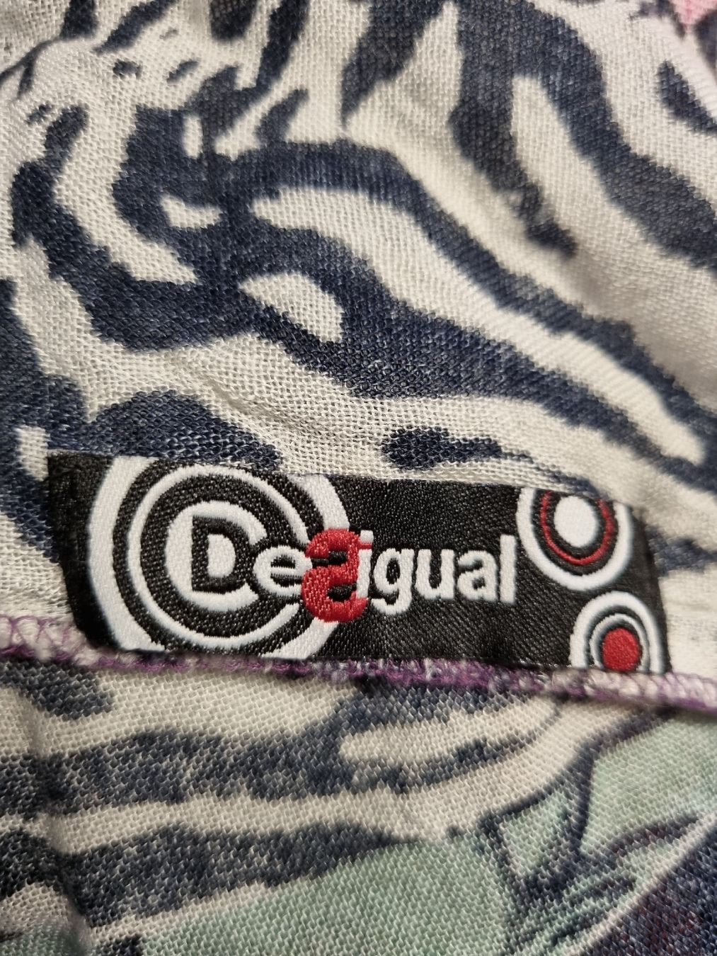 Desigual Foulard & Sciarpe: Desigual Schal – Usato da Aesch BL venduto da mutti04 1
