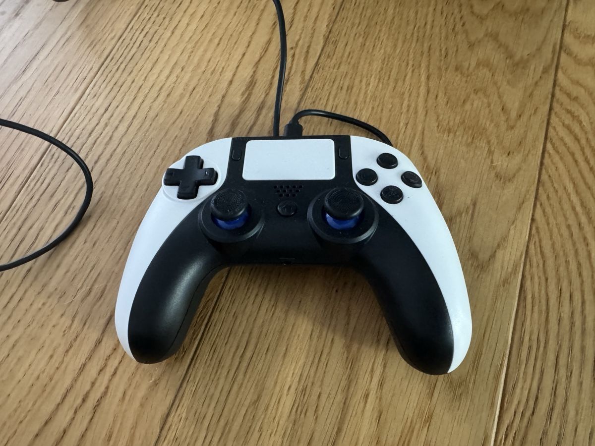 Sony Console: Playstation 4 Konsole mit 3 Spielen und Controller – Usato da Wettingen venduto da Mogel76 3