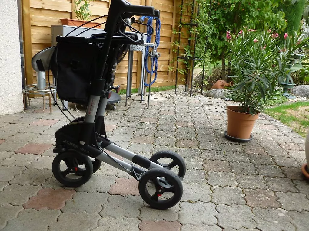 Ausili per la deambulazione: Rollator GoPro Roja – Usato da Kirchberg BE venduto da Mirador8 3