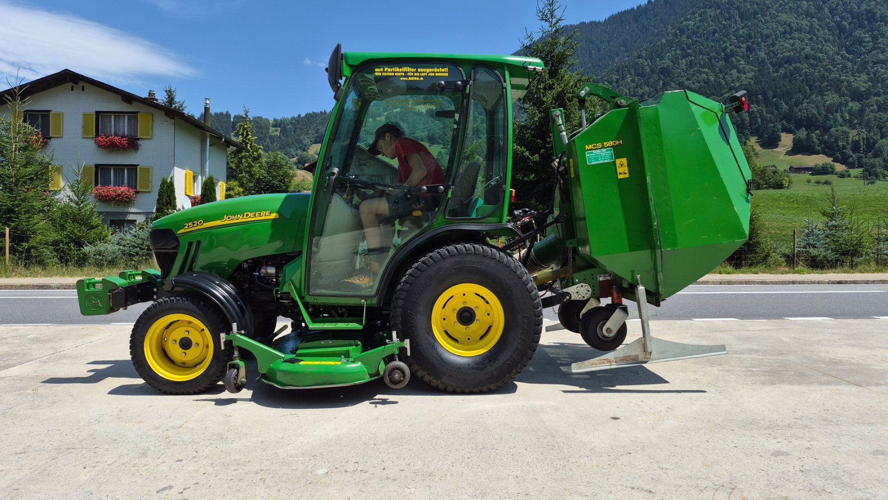 John Deere Tracteurs: Rasenmäher Traktor John Deere 2520  Jg. 2008 3240 Std – D'occasion à Schüpfheim par grischa01 6
