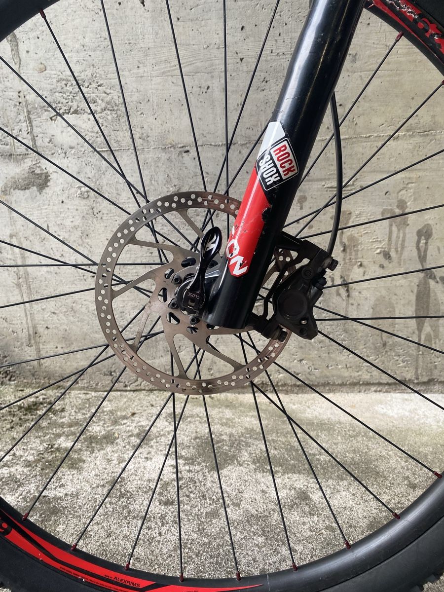Specialized Biciclette: Specialized Mountainbike ab 1 CHF – Difettoso da Lenzburg venduto da yachst 7