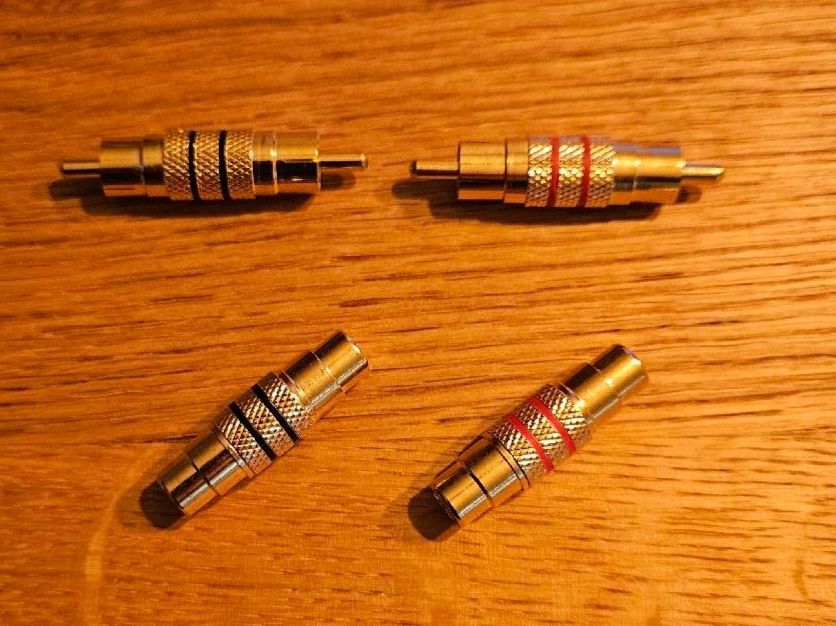 Cavi: 4 Stk. hochwertige Cinch-Stecker – Usato da Bern venduto da Respirit 3