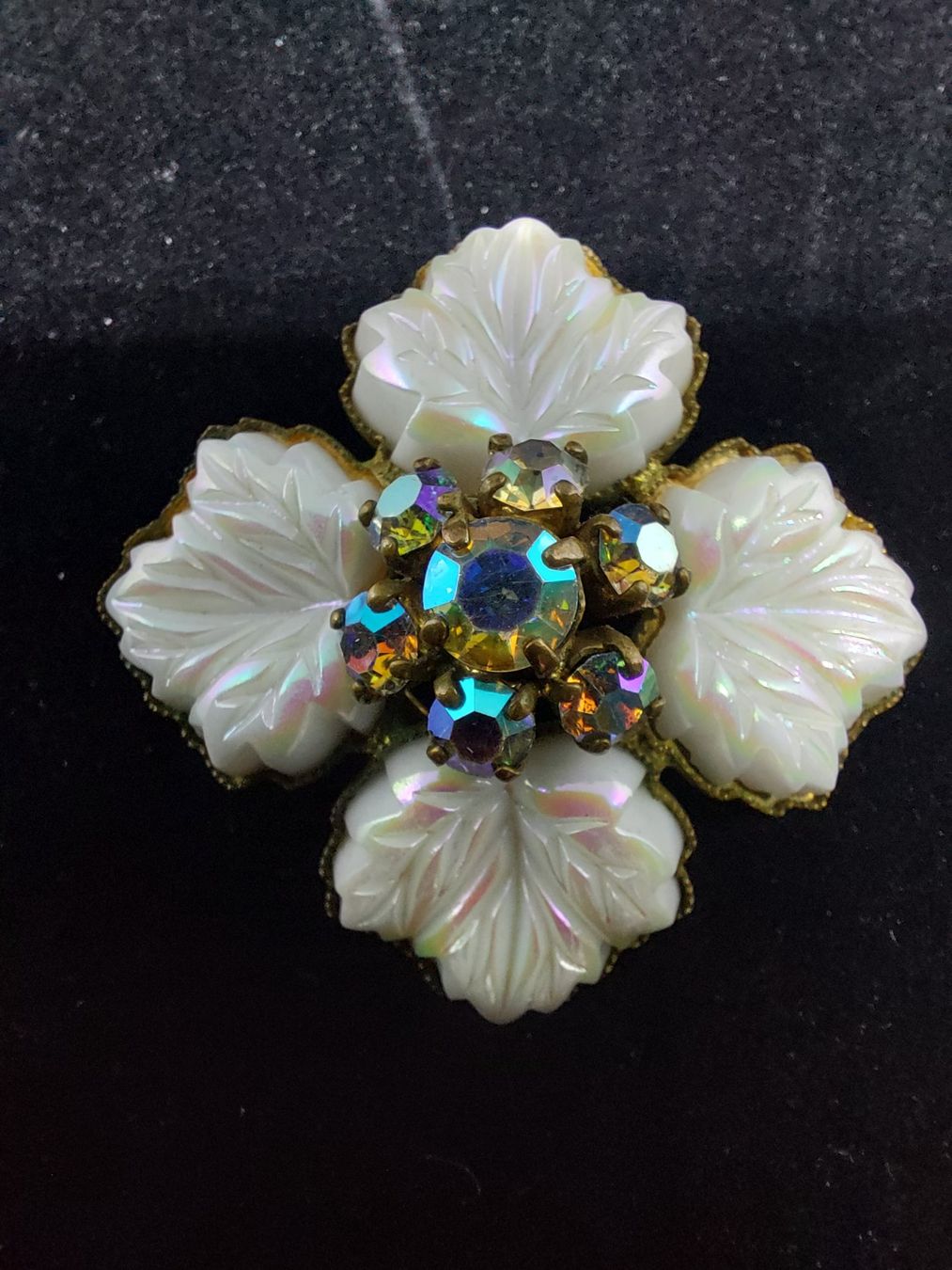 Spille & Fermagli: Alte schöne Brosche in Blumenform, Vintage – Usato da Subingen venduto da K7passt_immer