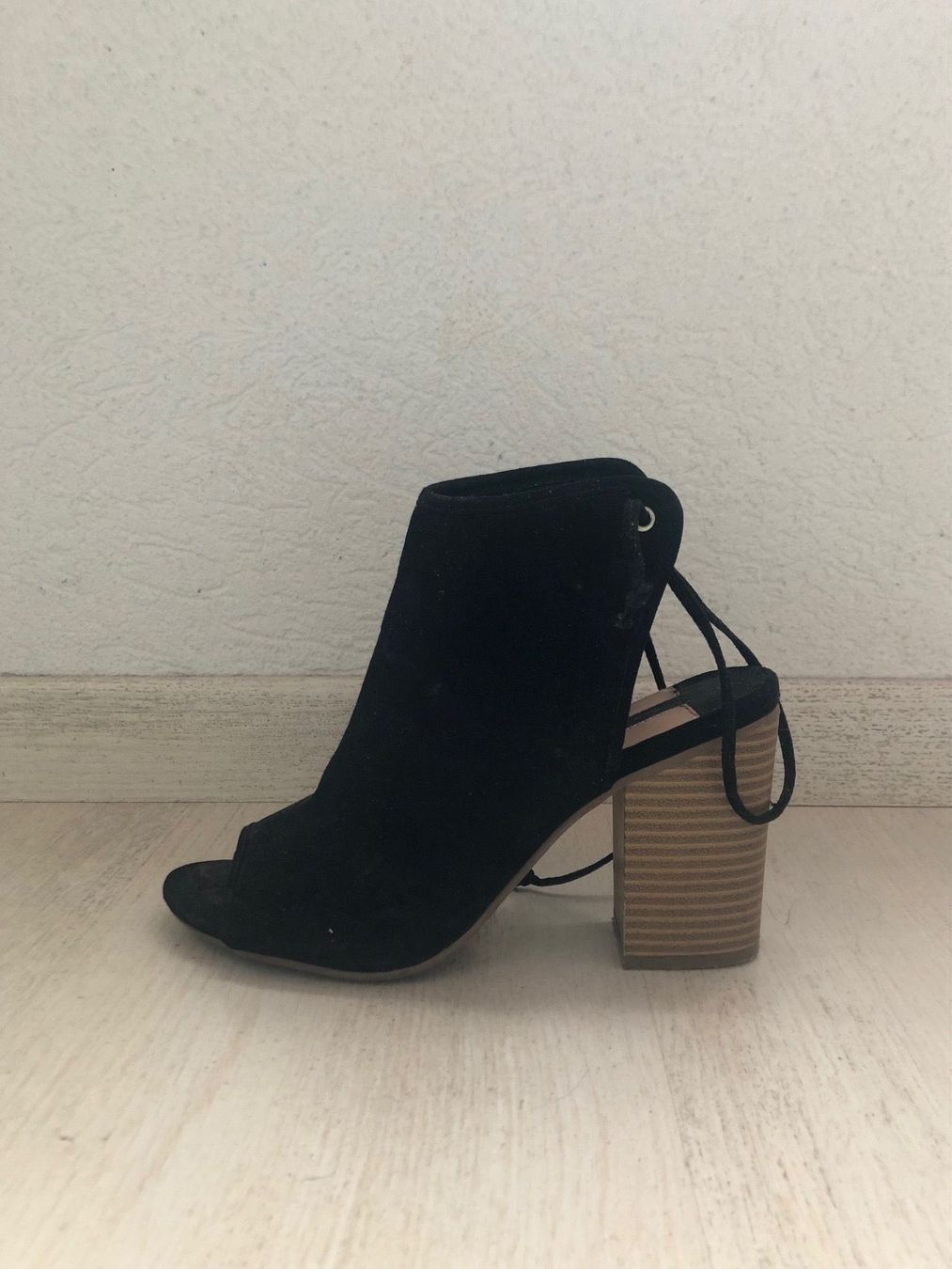 Scarpe da donna: Chaussure à talon noires – Usato da Lausanne venduto da amischle99 1