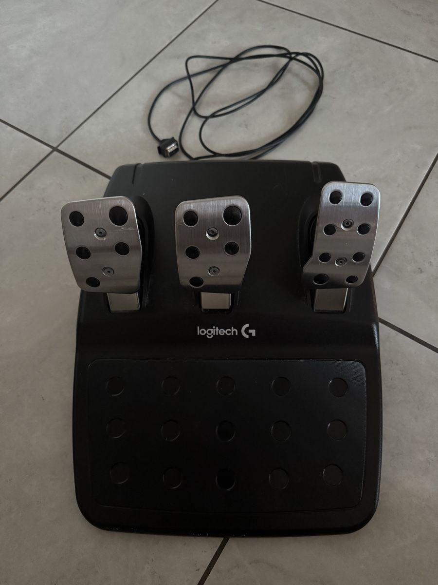 Logitech Controller: Gamer- Set Logitech – Gebraucht aus Ins von maximal_30CHF 7