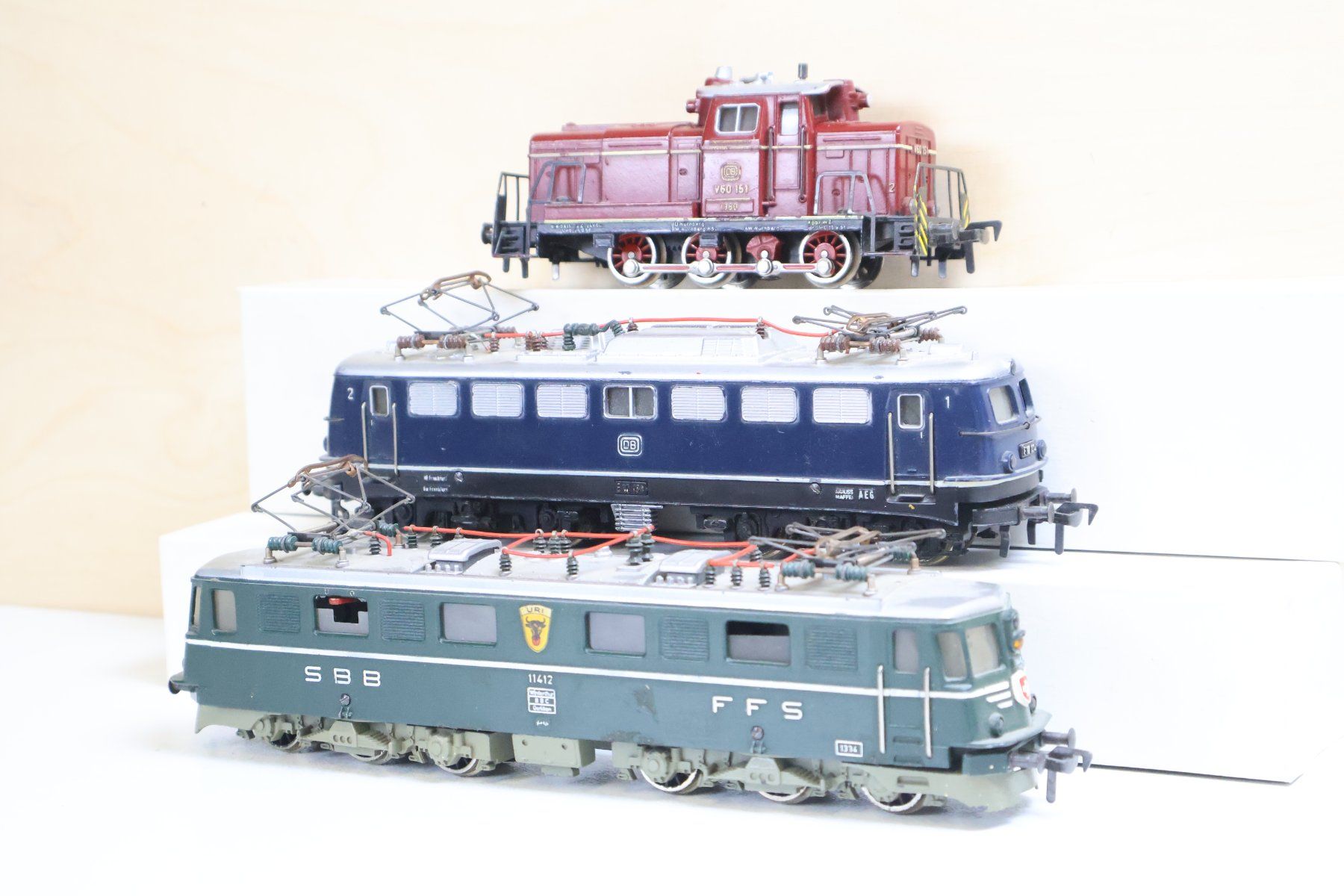 Fleischmann Modelleisenbahnen: Fleischmann 3 x Loks SBB Ae 6/6 & weitere - H0 DC – Gebraucht aus Winterthur von Monstera 6