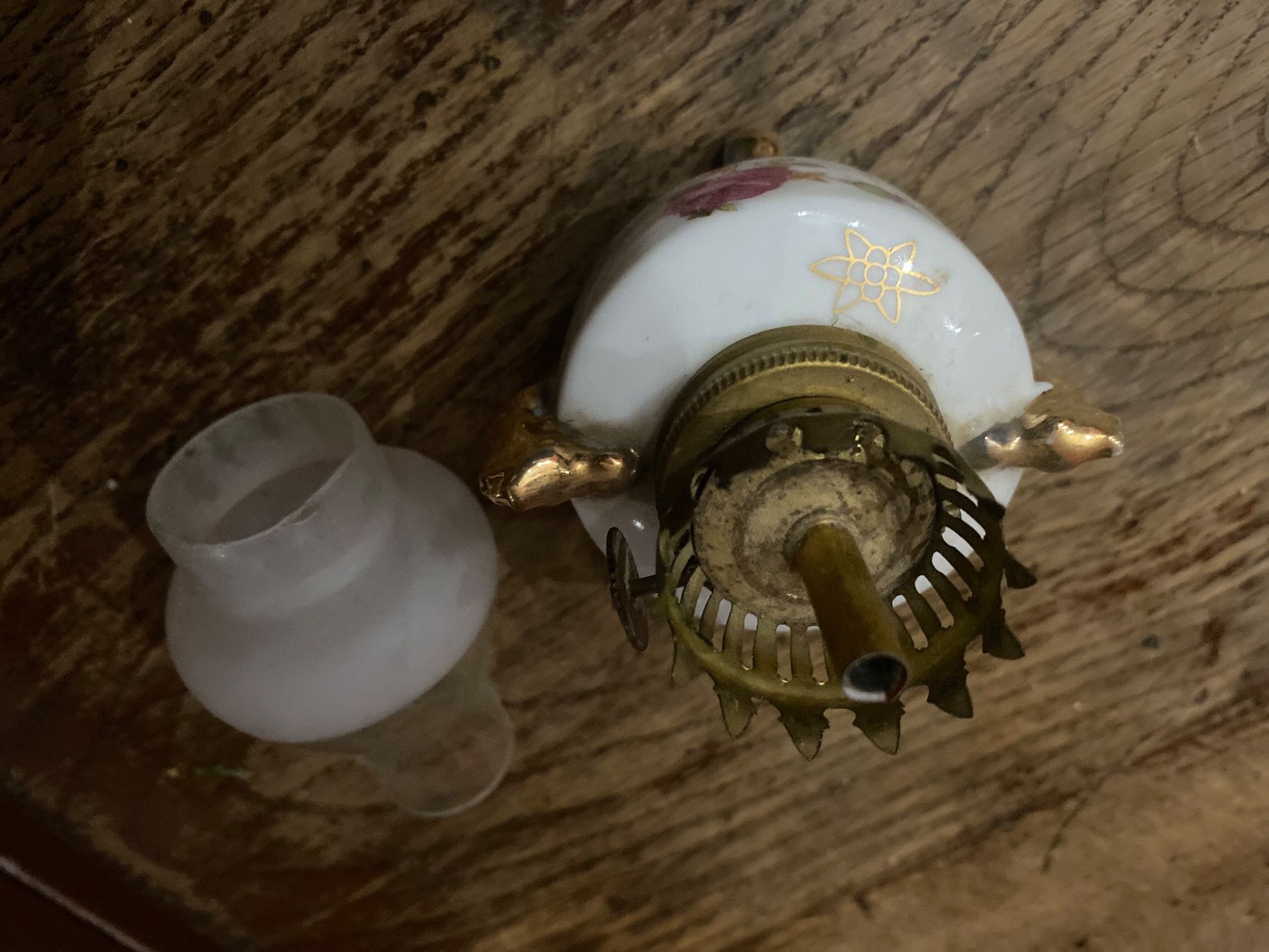 Lampade: Lampe pétrole ancienne – Usato da Lajoux JU venduto da Briard0 3