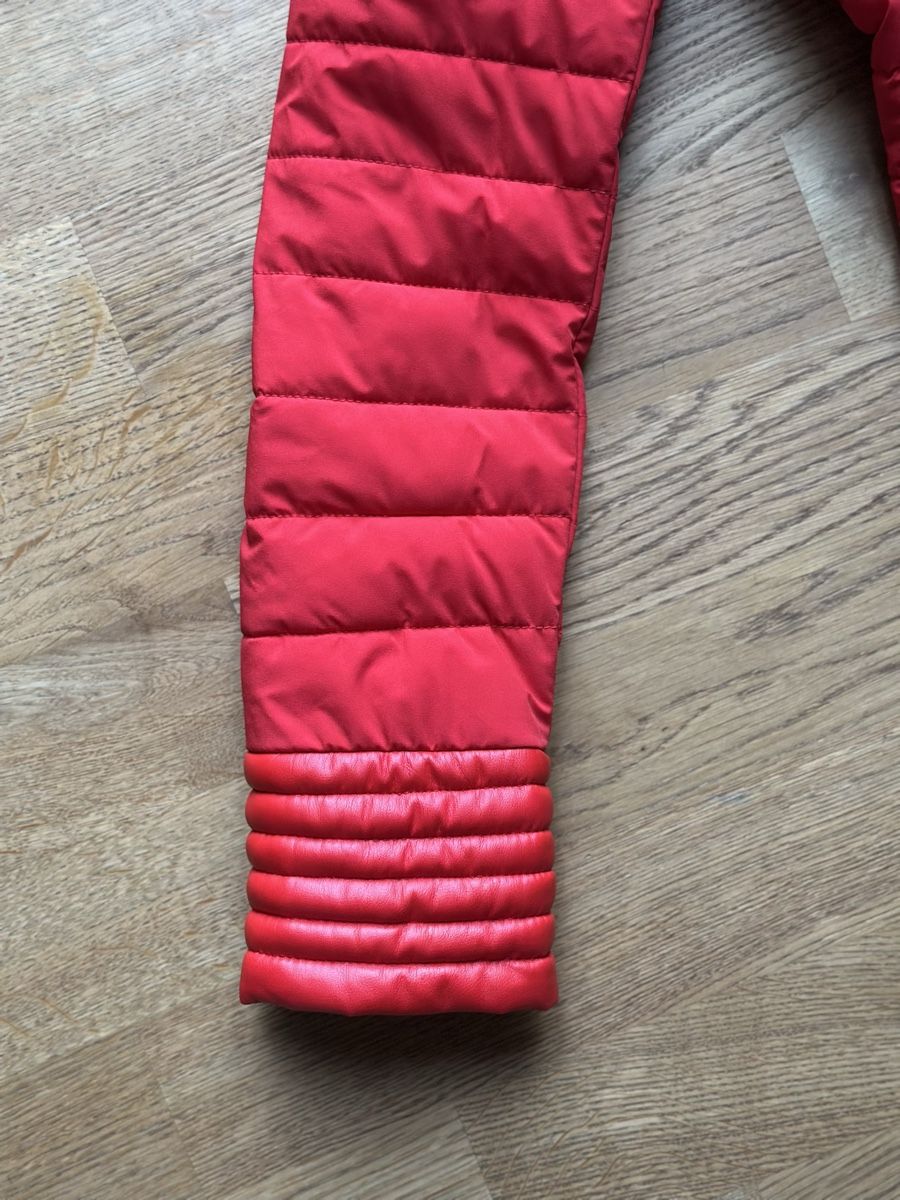 Guess Giacche: Guess Jacke - rot – Nuovo (secondo la descrizione) da Basel venduto da FatmaCan52 3