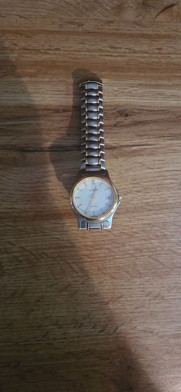 Luxor Orologi: Montre " Luxor " – Usato da Moléson-s-Gruyères venduto da inf_8z6n 1