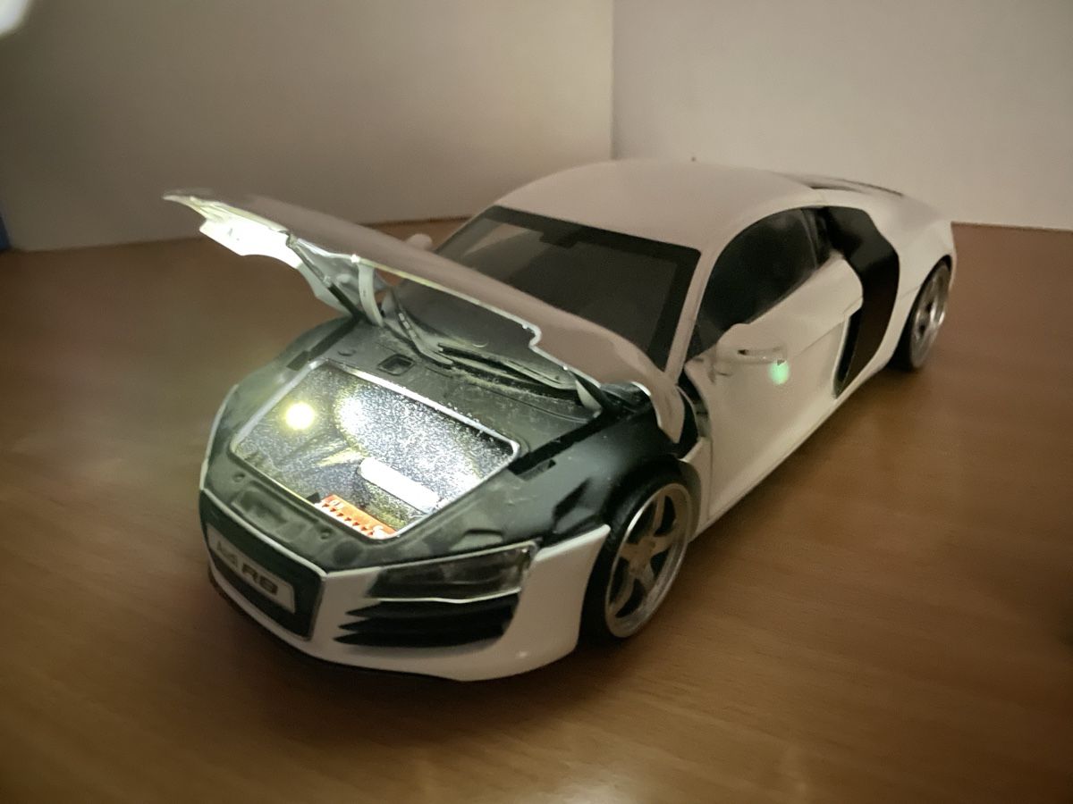 Kyosho Modellini d'auto: Audi R8 Modellauto 1:18 mit Beleuchtung – Usato da Emmenbrücke venduto da ram_66mb 3