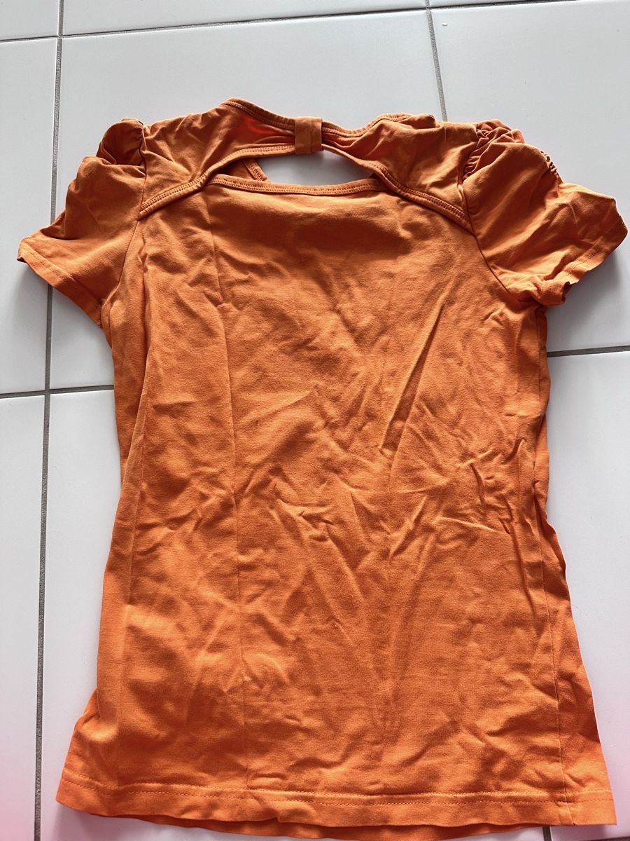 Camicette, T-shirt & Top: Kinder T-Shirt🧡 – Usato da Winterthur venduto da nik_pr58 5