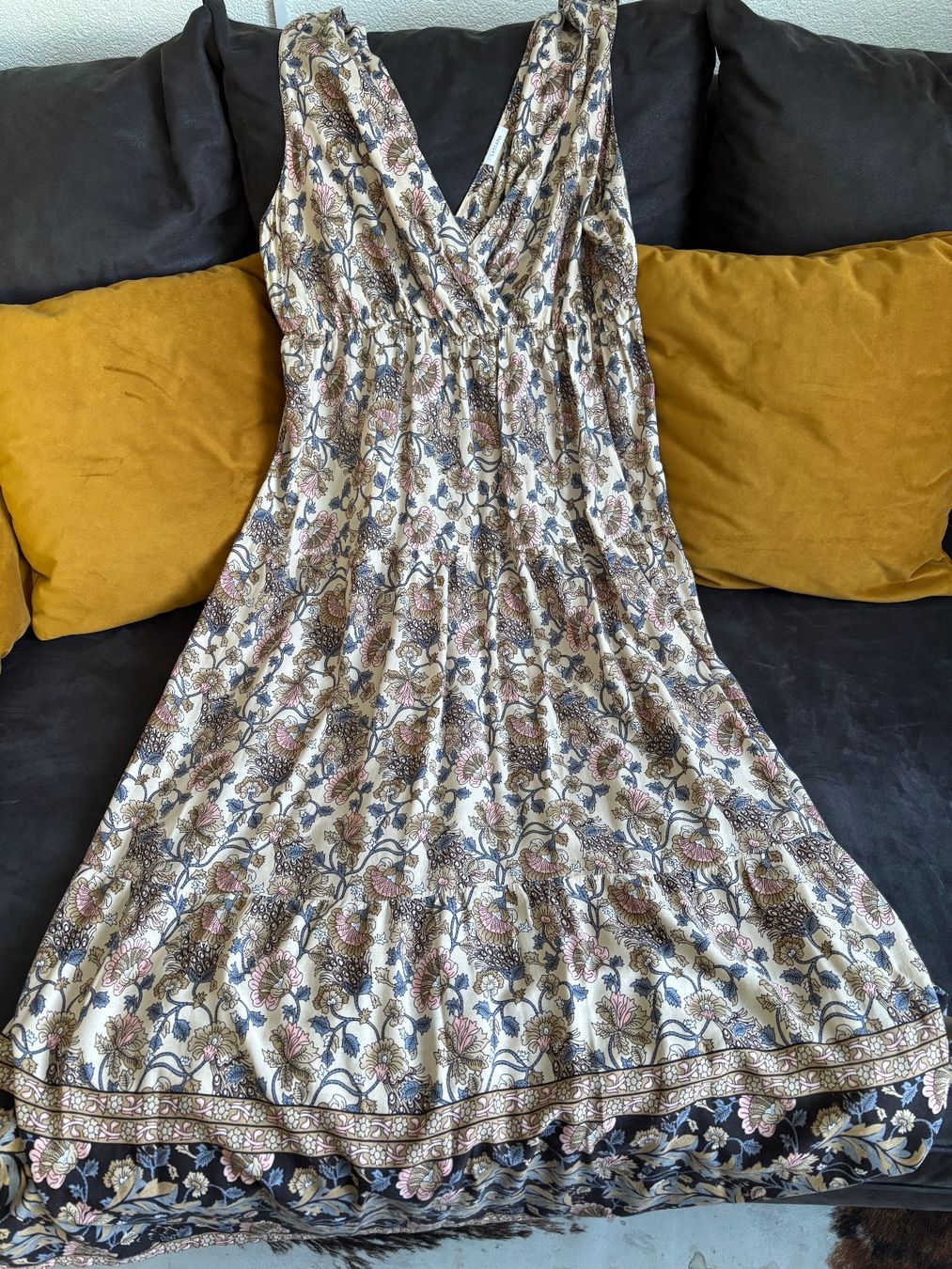 Lascana Kleider: LASCANA Maxikleid neuwertig – Neu (gemäss Beschreibung) aus Merishausen von yourdream 3