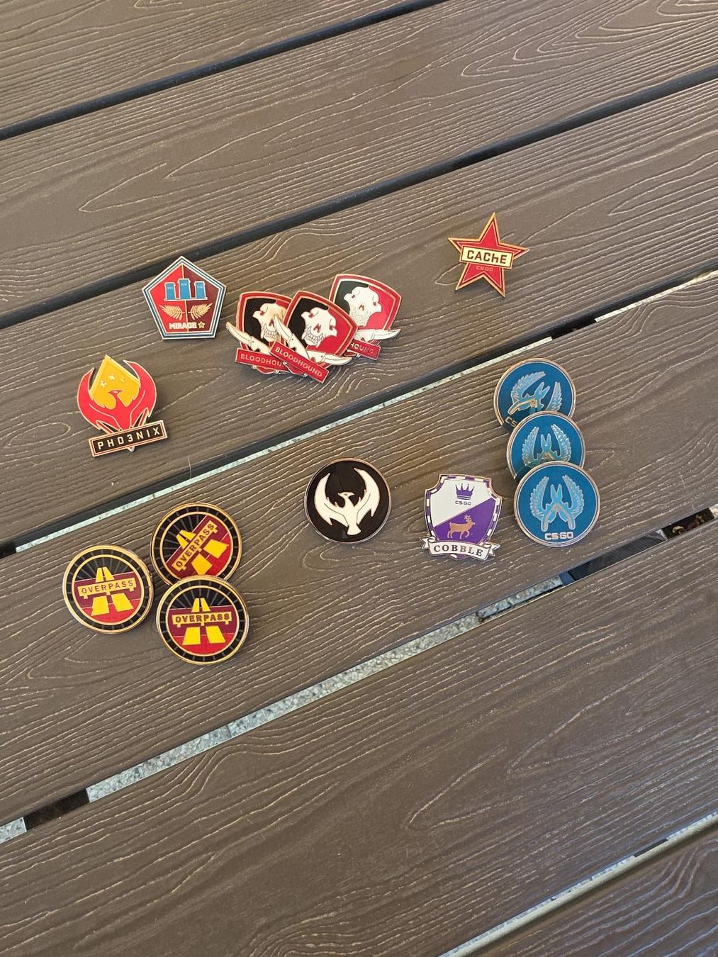 Plaquettes & Badges: pins double csgo major physique  – D'occasion à Saxon par eMxLLLLL