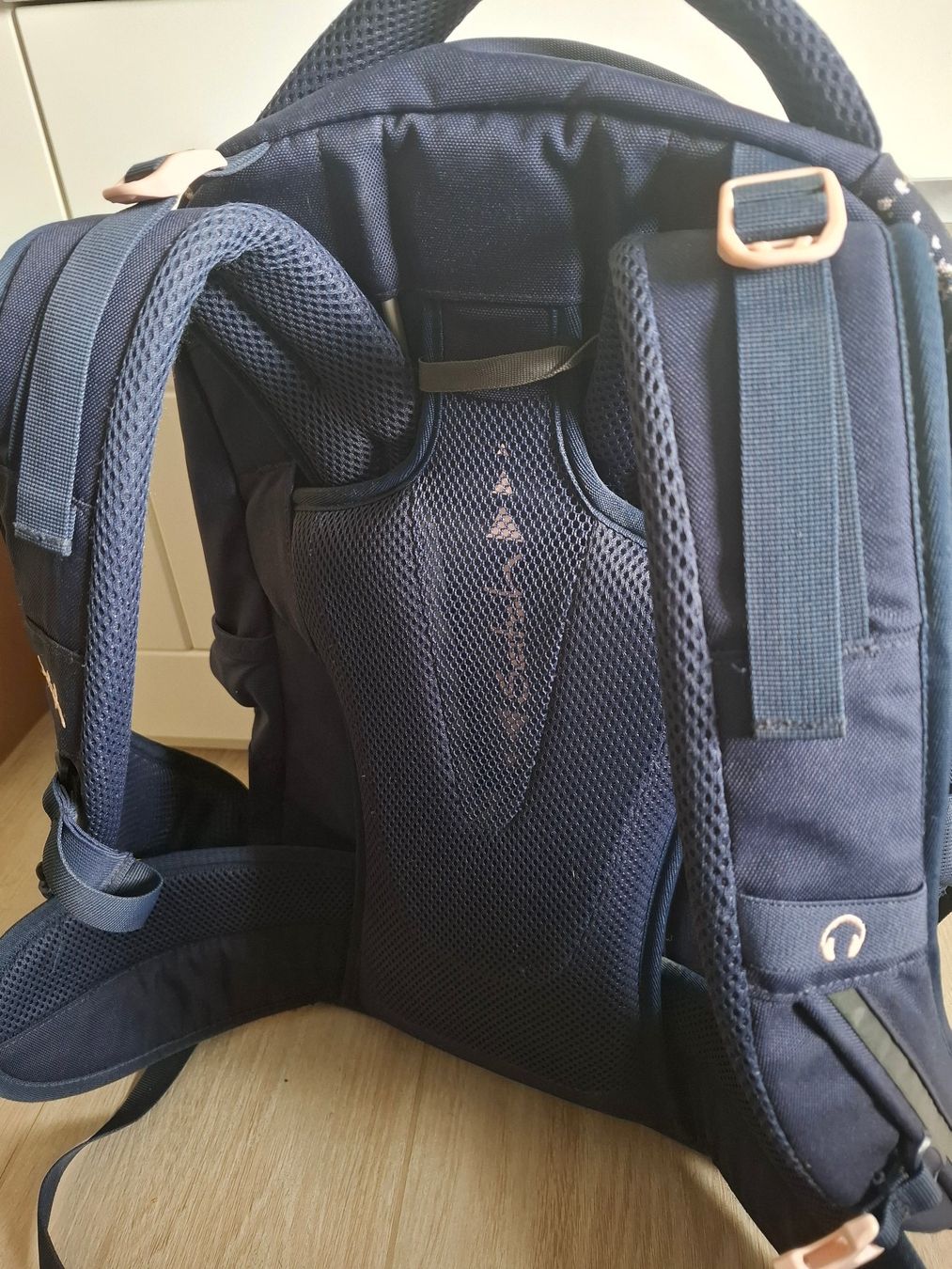 Satch Borse & Zaini: Satch Schulrucksack dunkelblau mit Blümchenmuster – Usato da Birmensdorf ZH venduto da Ducati025 3