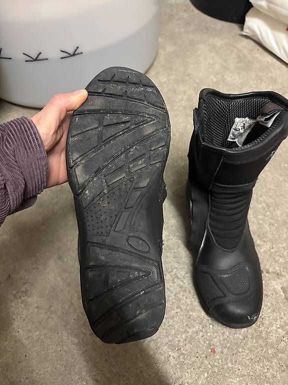 Scarpe da uomo: Richa Motorradschuhe Gr.41 – Usato da Flawil venduto da lar_582m 2