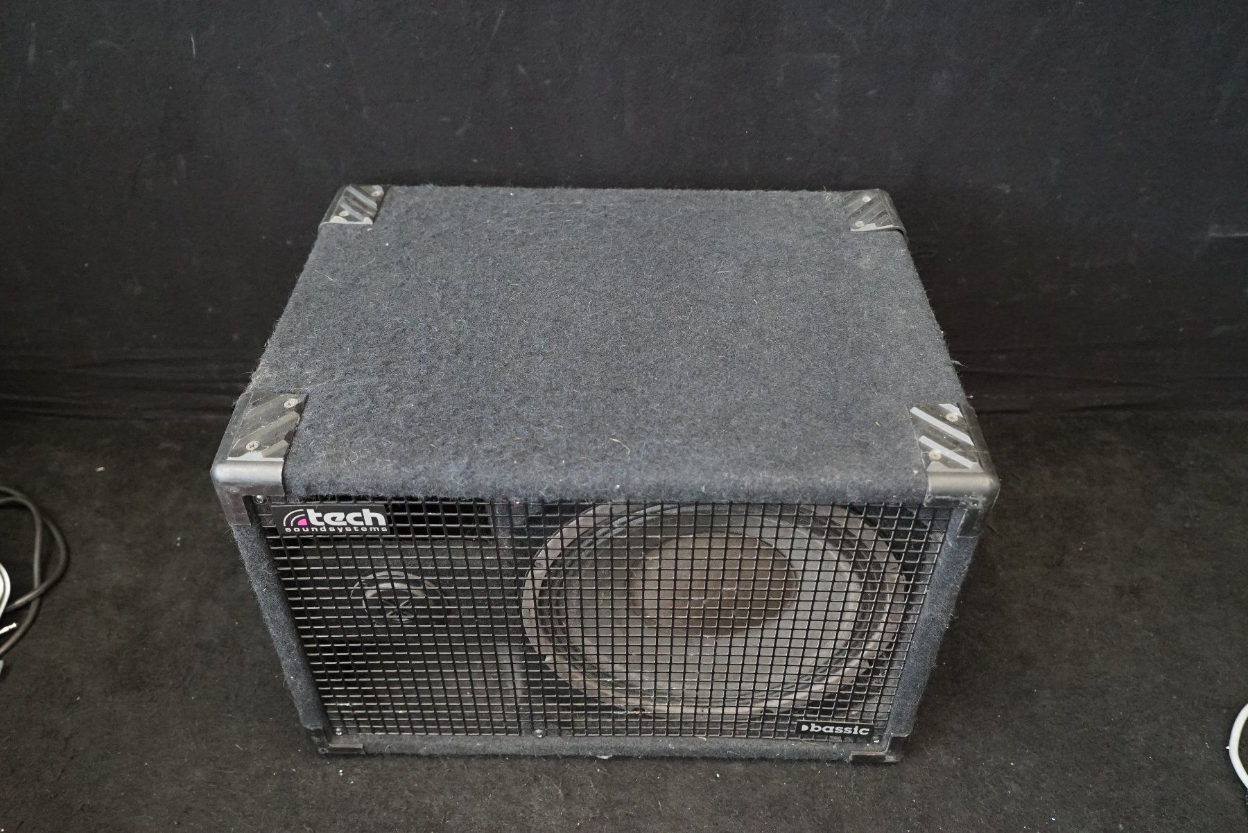 Verstärker: Tech CT2000 (2x12) Bass Boxe – Gebraucht aus Ortschwaben von Musictrade 1