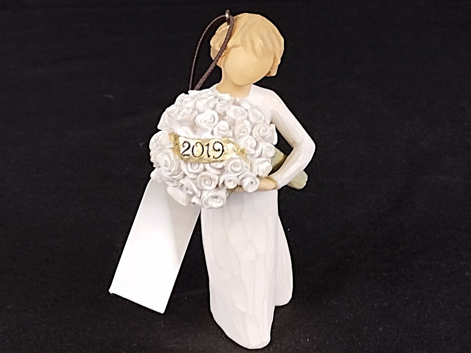Willow Tree Figurines: DEMDACO Willow Tree Figur "Ornament 2019" – D'occasion à Schübelbach par Restwert_Schubelbach