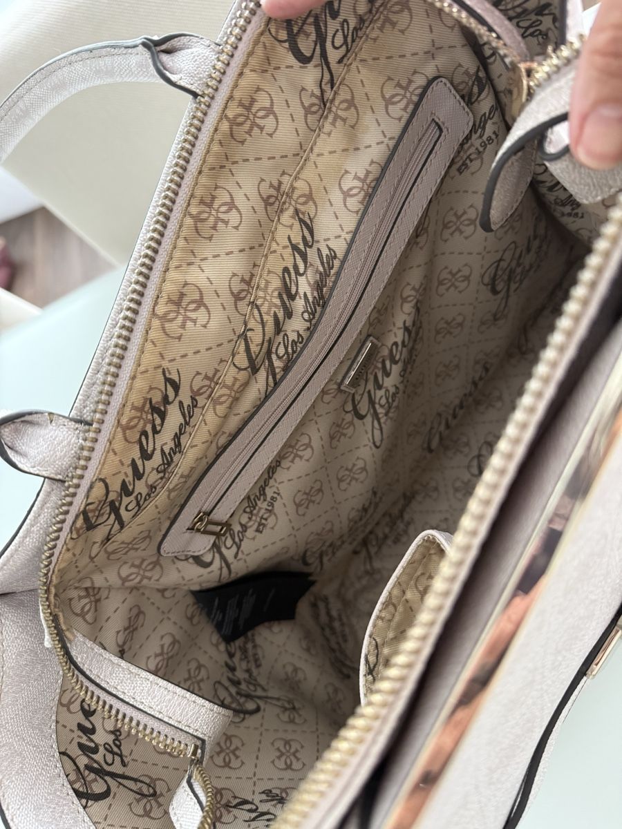 Guess Borse da donna: Guess Handtasche hellbeige mit Logo Muster gebraucht – Usato da Lachen SZ venduto da noel83 8