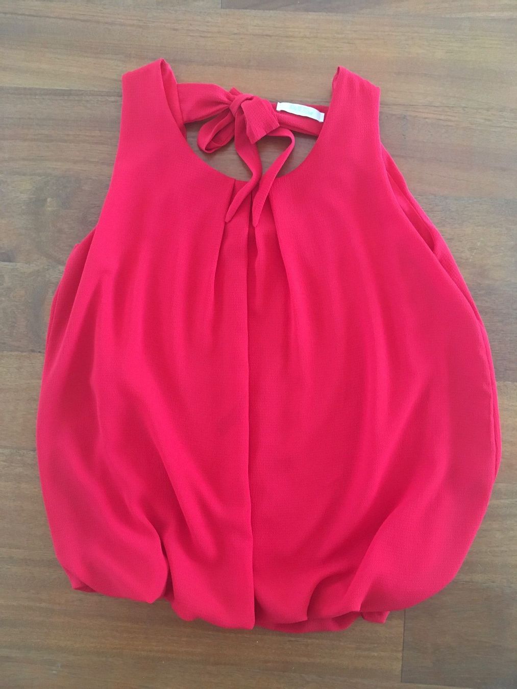 Top: Haut rouge sans manches, Taille unique – Usato da Versoix venduto da coul-raoul 1