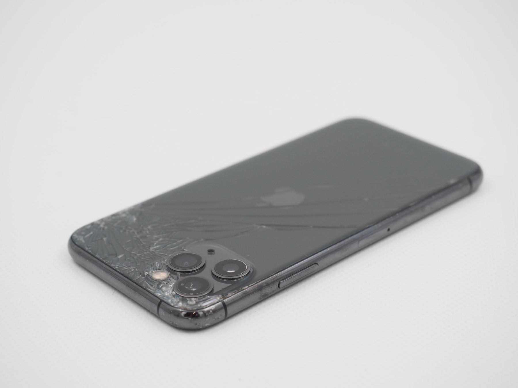 Apple Handys / Smartphones: APPLE iPhone 11 Pro iCloud gesperrt (26052716) – Defekt aus Zürich von fundsachenverkauf 5