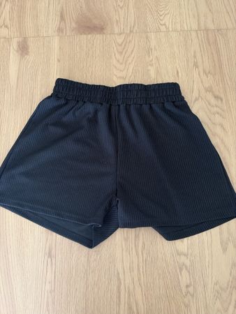 Kurze Hose Damen Rippstoff Schwarz Gr.S neuwertiger Zustand 