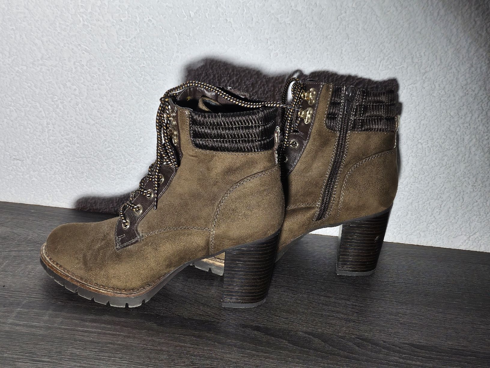 Graceland Scarpe da donna: Herbstliche Damen Stiefeletten Gr. 38 – Usato da Bettlach venduto da Anschyellie