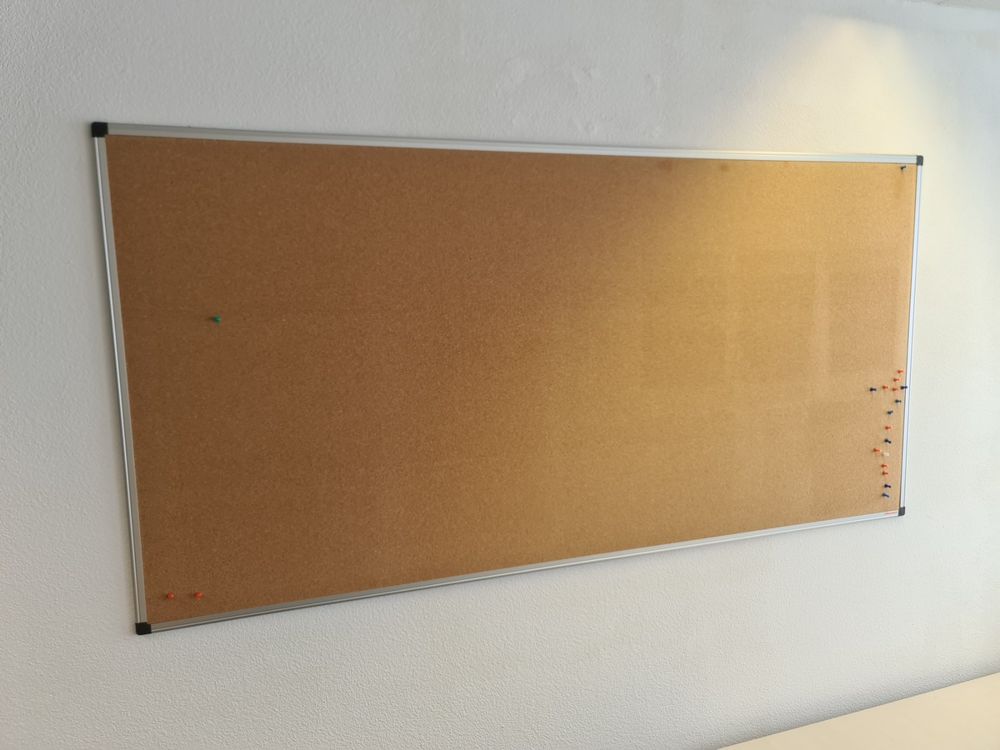 3/132 grosse Office Depot Pinwand ab 1.- (Gebraucht) in Necker für CHF ...