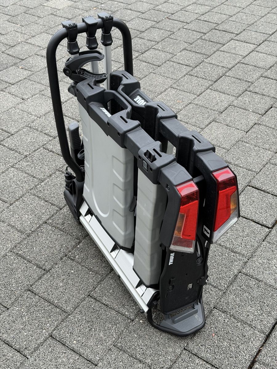 Thule Supporti per biciclette: Fahrradträger Thule EasyFold XT 3 – Usato da Ennetbürgen venduto da Ruvm3io 1