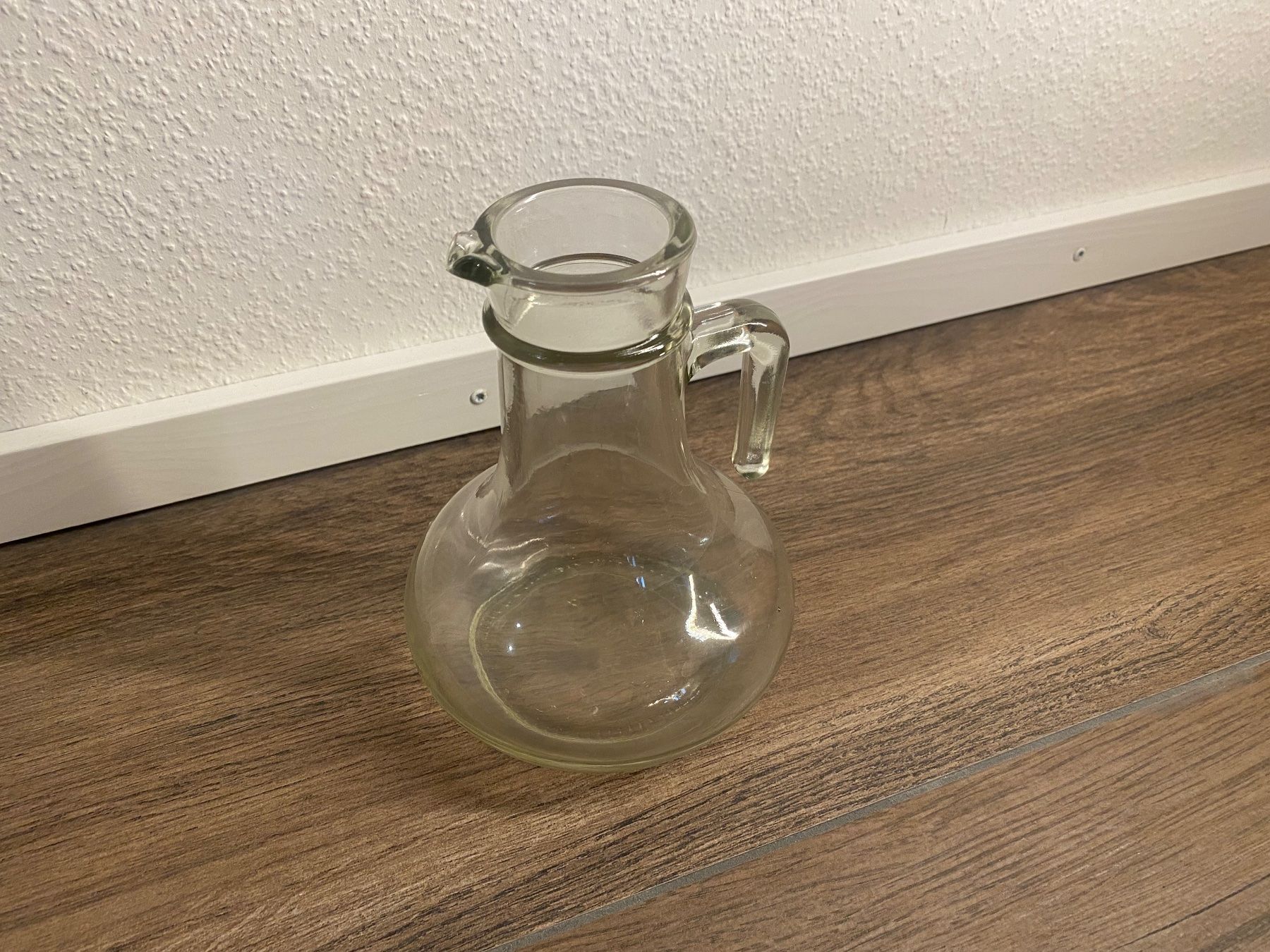 Karaffen: Glaskrug / Karaffe klein 15 cm hoch – Gebraucht aus Pratteln von a23_j2gs 2