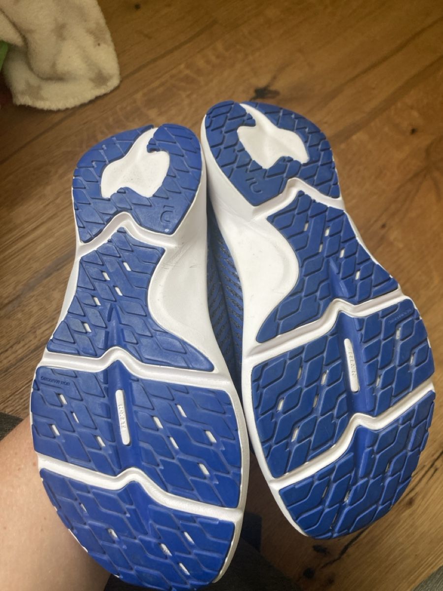 Decathlon Herrenschuhe: Hallenschuhe gr. 36 – Gebraucht aus Bauma von ladygaby 1