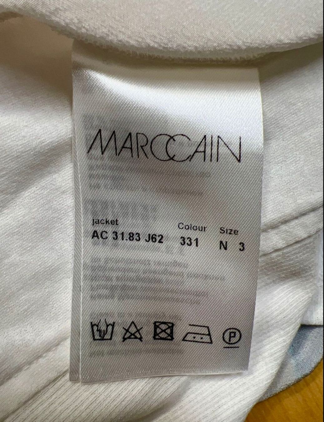 Marc Cain Lotti di vestiti: schönes Set von Marc Cain Gr. s und M – Usato da Buchrain venduto da Sunny026 8