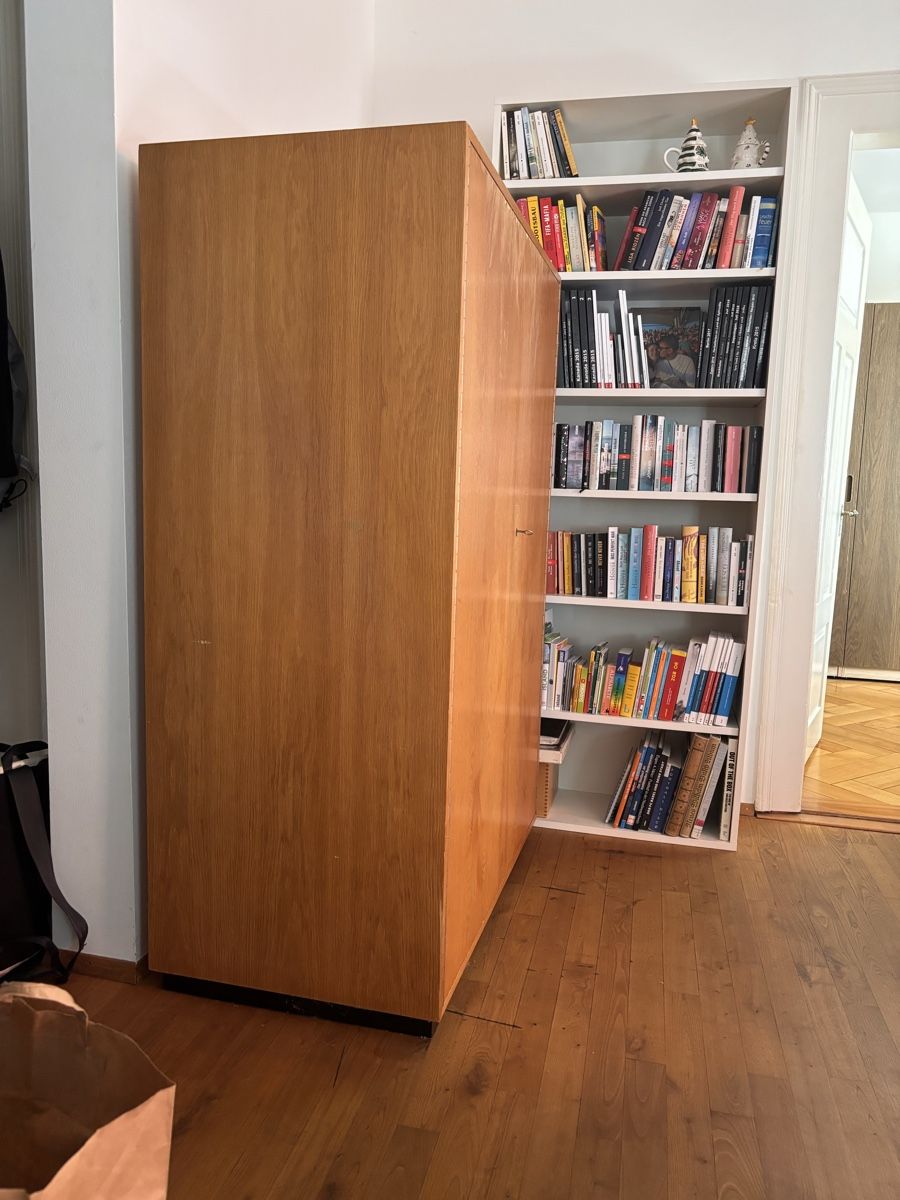 Schränke: Holz Kleiderschrank – Gebraucht aus Zürich von Niklaus97 4