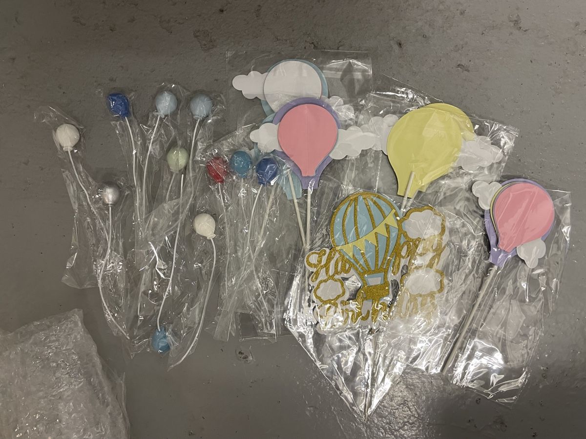 Tutte le decorazioni: Birthday toppers balloon – Nuovo e nell'imballaggio originale da Rüschlikon venduto da Sukhi_H