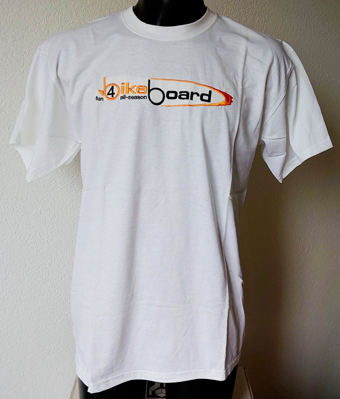 T-Shirts: Bikeboard - T-Shirt L – Neu (gemäss Beschreibung) aus Biel/Bienne von TheShop4U